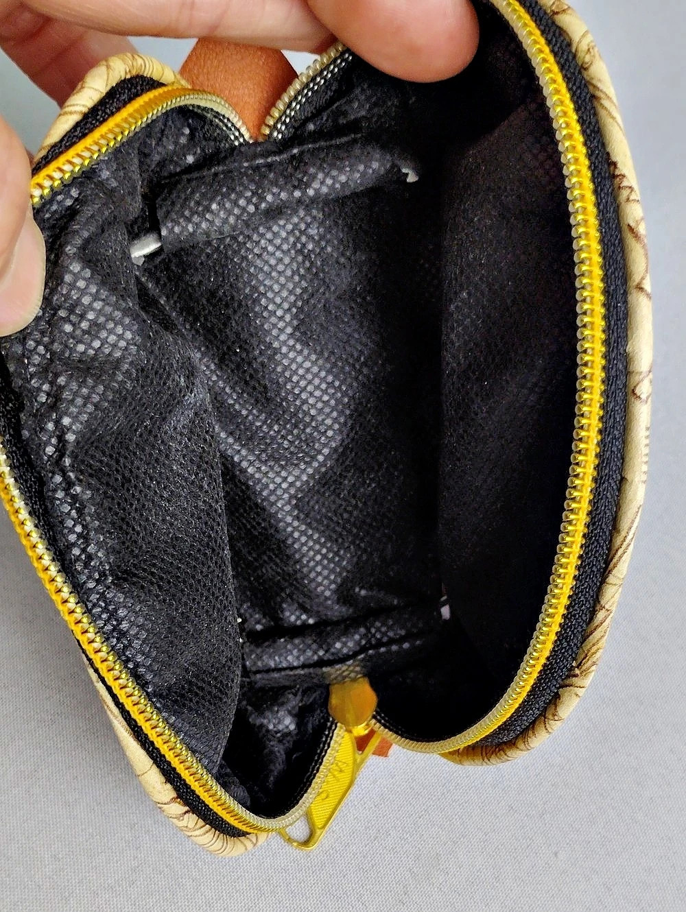 Egiptian Small Pouch .